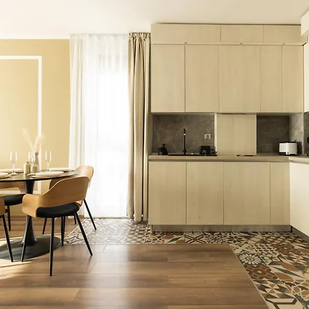 Royalton Albini